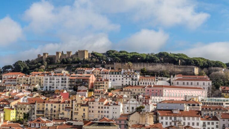 Lisboa, Portugal: Alfama y Castillo de San Jorge