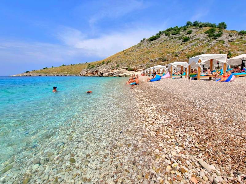 albanian riviera himara llamani - Riviera albanesa: las mejores playas y qué más hacer - Drive me Foody