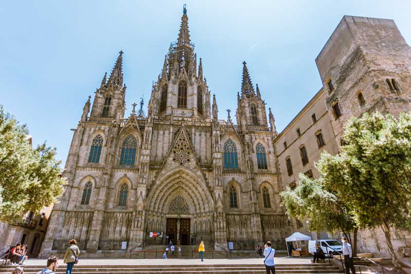 Barrio Gótico de Barcelona, Cataluña, España: Fachada neogótica de la Catedral