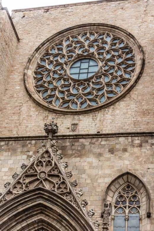 barcelona spain gotico basilica santa maria del mar fachada roseton - Barcelona - Gothic Quarter and Born - Drive me Foody
