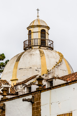 Cúpula blanca y amarilla de la Basílica del Pino, Teror, Gran Canaria