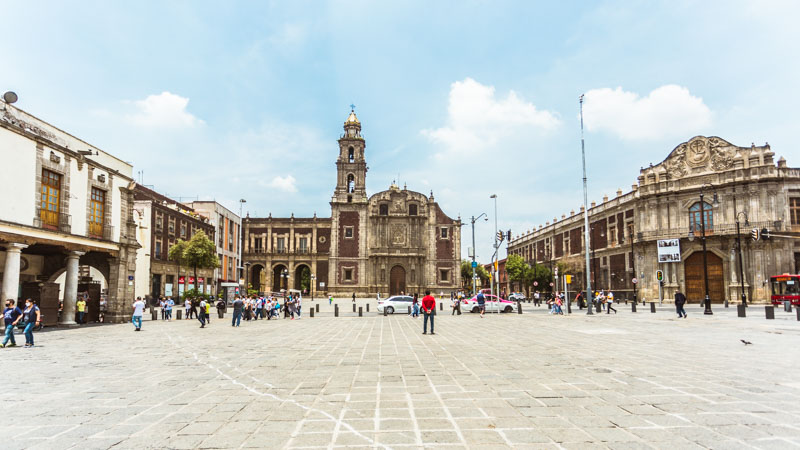 Ciudad de México, centro histórico: Plaza de Santo Domingo, una de las más representativas de la arquitectura colonial del centro de CDMX