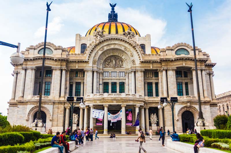 Ciudad de México, centro histórico: Palacio de Bellas Artes. Edificio modernista - art deco, uno de los más representativos de CDMX. Ópera y museo.