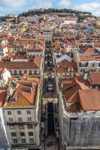 Lisboa, Portugal: panorama de Baixa y Alfama