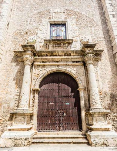 Mérida, Yucatán, México. Templo de la Orden Tercera, la iglesia barroca más importante de Mérida