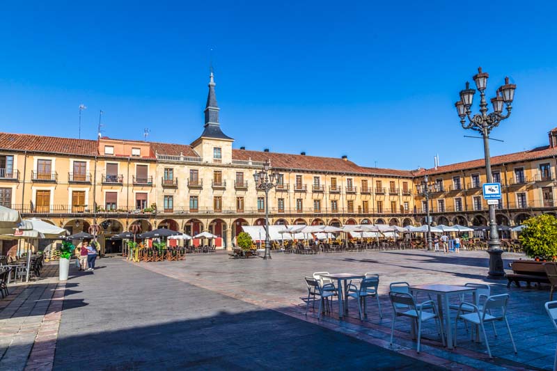 Plaza Mayor, León, Spain. 17-century baroque main market square