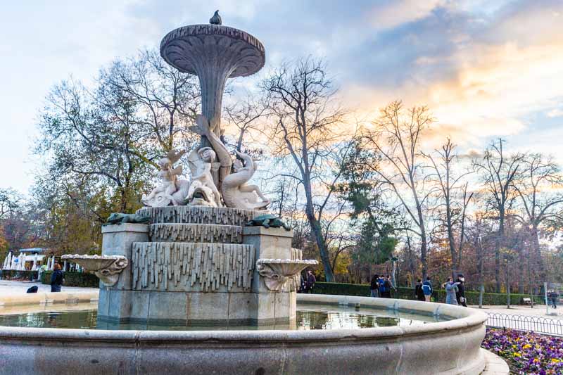 madrid retiro fuente galapagos - 12 places you must visit in Madrid - Drive me Foody