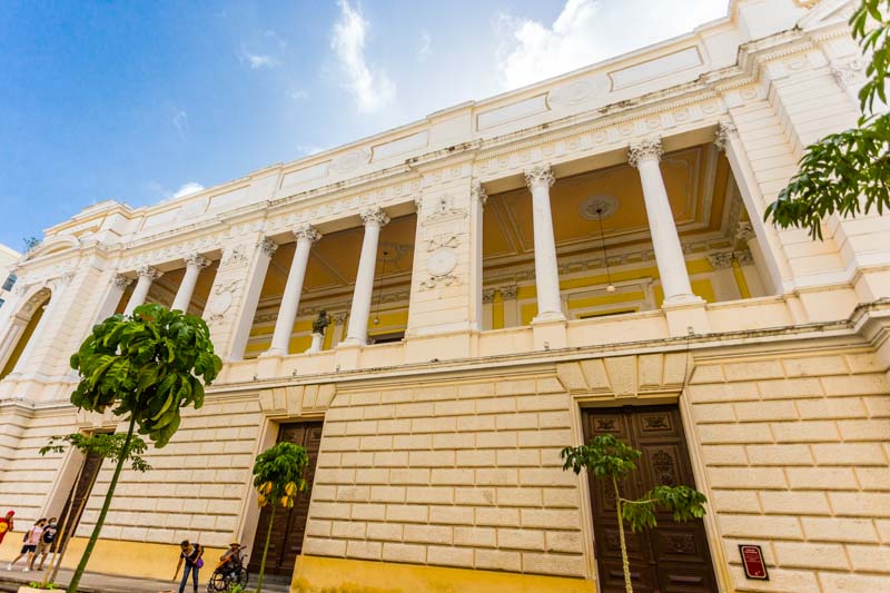 Mérida, Yucatán, México. Teatro Peón Contreras. Teatro neoclásico con decoración de mármol