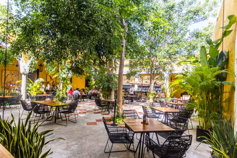 merida yucatan mexico mugy patio 1 - What to see and eat in Mérida (Mexico) - Drive me Foody