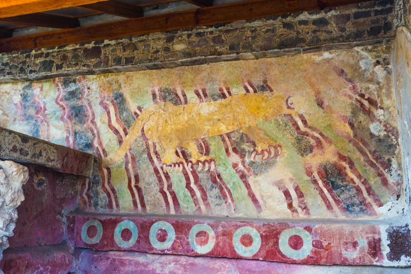 Zona Arqueológica de Teotihuacán, Estado de México: Fresco del Jaguar en la Calzada de los Muertos. Arqueología mexicana