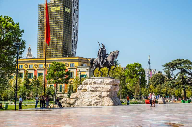 Tirana, Albania: Skënderbeu monument, statue to national hero of Albania