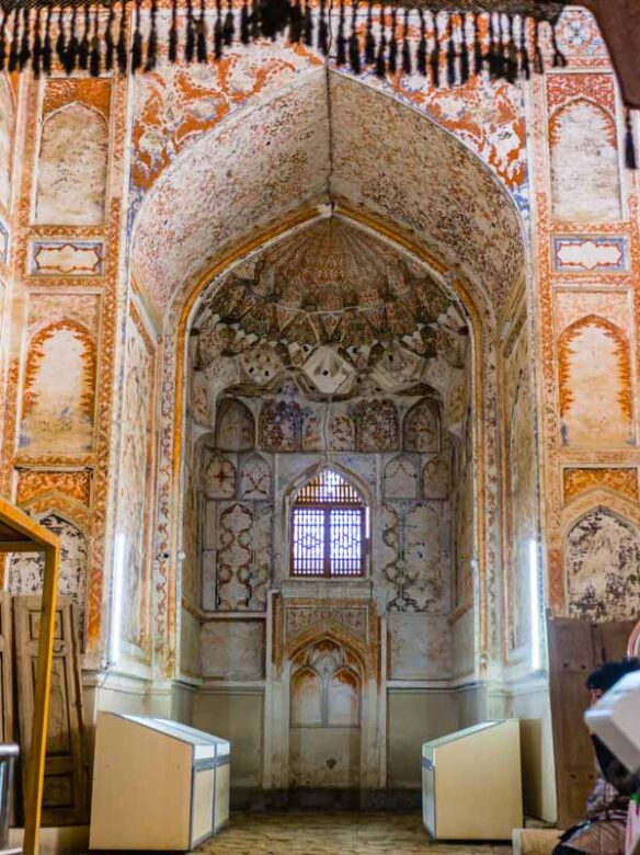 Bujará, Uzbekistán: Madrasa de Abdulaziz Jan: interior con frescos