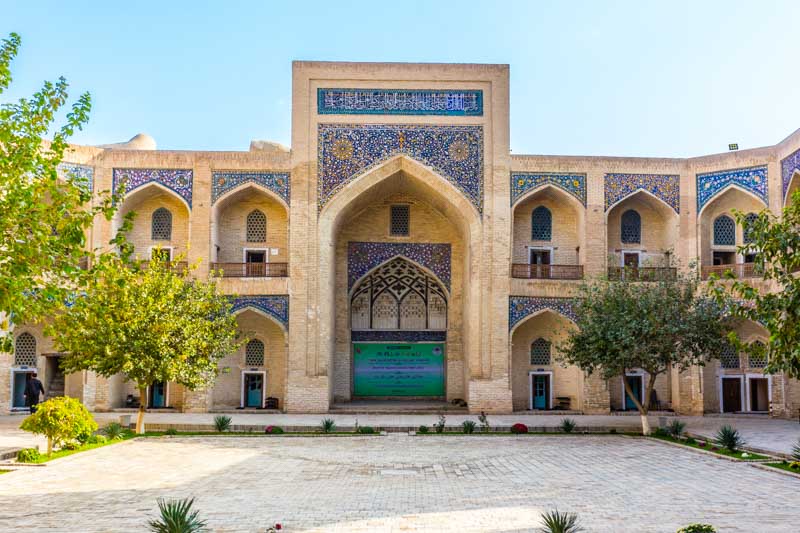 Bujará, Uzbekistán: Madrasa Mir-Arab, patio interior