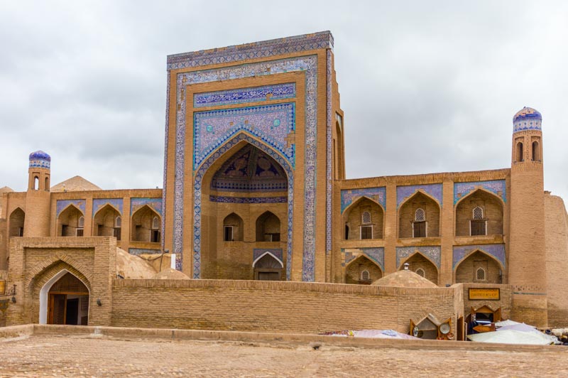 Khiva, Uzbekistán: Madrasa de Alakuli Khan. Ruta de la Seda.