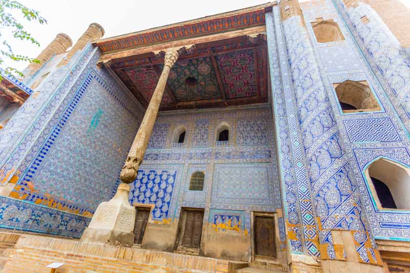 Khiva, Uzbekistán: Ishrat Khauli, patio público o de entretenimiento del Palacio Toshhovli. Ruta de la Seda.