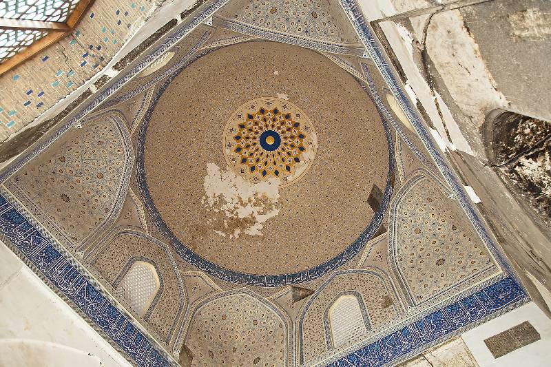Panorámica de la Mezquita de Bibi Janum en Samarcanda, Uzbekistán. Obra maestra de la arquitectura timúrida, Asia Central, principios s. XV
