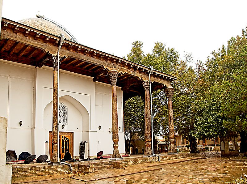 Centro histórico de Shahrisabz, Uzbekistán. Patrimonio Mundial UNESCO 885. Complejo Dor us-Siyodat: Mezquita Hazrati Imom, construida dentro del complejo en el s. XIX y aún activa.